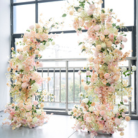 Arche de mariage florale artificielle en métal en forme de corne de taureau, support extérieur avec finition artisanale pour événements de mariage (vente en gros)