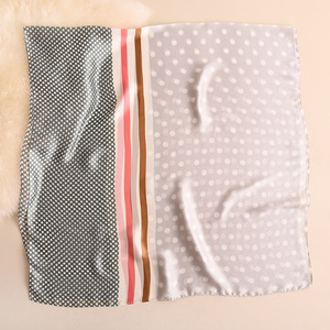 Sciarpa di <span class=keywords><strong>seta</strong></span> modale 2019 all'ingrosso di alta qualità con stampa a punti neri sciarpe di <span class=keywords><strong>seta</strong></span> per le donne eleganti - Product Image 3