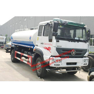 Camion d'eau Howo avec tête de pulvérisation, réservoir d'eau 10000l, grosse remise - Product Image 1