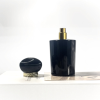 Emballage de parfum rectangulaire plat transparent sur mesure, atomiseur de parfum rond, flacons de parfum en verre noir de 75 ml