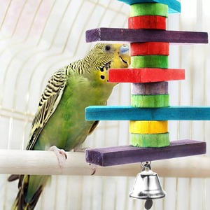 Penjualan laris mainan kunyah burung bayan kayu kartun ayunan burung berwarna-warni dengan tali kulit sapi blok kayu burung beo Parkit - Product Image 6