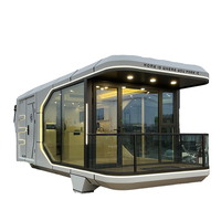 Maison Modulaire Préfabriquée en Acier Galvanisé avec Design Moderne, Espaces de Couchage en Capsules, Fenêtres en Verre Triple Vitrage et Sol Intégré