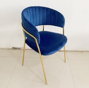 Chaise <span class=keywords><strong>de</strong></span> <span class=keywords><strong>Table</strong></span> à manger en fer forgé plaqué or nordique combinaison <span class=keywords><strong>fauteuil</strong></span> <span class=keywords><strong>de</strong></span> loisirs Simple pour café en ligne célébrité luxe - Product Image 5