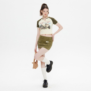 T-shirt court personnalisé pour femme, manches courtes, motif vintage, en coton premium, coupe ajustée, col rond, idéal pour l'été - Product Image 2