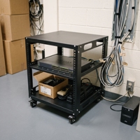 Baie de serveur réseau 19 pouces SYNSTRO 6U à cadre ouvert, revêtement noir en poudre, acier laminé à froid SPCC, en stock pour centre de données