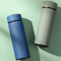 Carnet A5 à couverture rigide en similicuir avec reliure agrafée, coffret cadeau, impression de logo adhésive, ensemble de tasses isothermes professionnelles – En stock