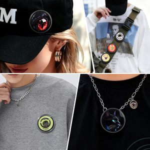 Pins de Anime Bonitos con Pantalla Táctil <span class=keywords><strong>Digital</strong></span> HD Electrónica, Cierre Magnético de Plástico, para Mochilas Blancas - Product Image 5