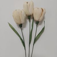 Tulipes artificielles modernes faites à la main en feuilles de maïs tressées, de haute qualité, pour mariages, fête des mères, remises de diplômes, Pâques