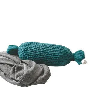 RT18005 Oreiller de canapé long tricoté à la main Oreiller de traversin cylindrique en bonbon avec glands