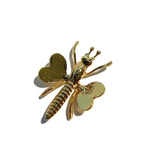 Commercio all'ingrosso bellissimi gioielli fai da te di alta qualità che fanno farfalla staffa in metallo decorazioni per campioni animali Gif per bambini squisiti