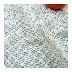 Vente en gros de tricot de coton tricoté en maille crochet tissu de dentelle blanche pour chemise d'homme