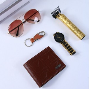 Coffret Cadeau 7 Pièces : Montre, Tondeuse à Cheveux, Portefeuille, Lunettes <span class=keywords><strong>de</strong></span> Soleil en Alliage Acier Inoxydable et Similicuir – Idéal pour <span class=keywords><strong>la</strong></span> <span class=keywords><strong>Fête</strong></span> <span class=keywords><strong>des</strong></span> <span class=keywords><strong>Pères</strong></span> et <span class=keywords><strong>la</strong></span> Journée <span class=keywords><strong>de</strong></span> l'Homme - Product Image 4