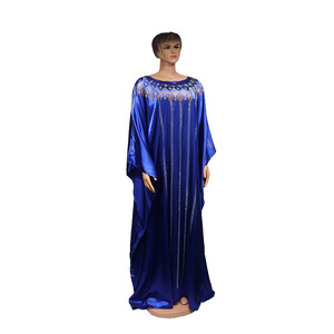 Robe longue en rayonne à manches chauve-souris pour femmes africaines, ornée de strass double face, avec turban - Product Image 6