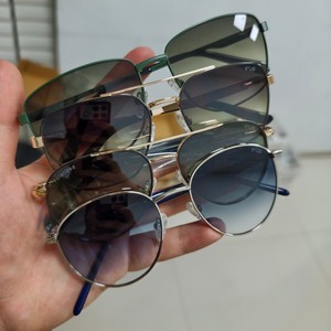 <span class=keywords><strong>Lunettes</strong></span> <span class=keywords><strong>de</strong></span> <span class=keywords><strong>soleil</strong></span> polarisées, grande réduction, <span class=keywords><strong>lunettes</strong></span> <span class=keywords><strong>de</strong></span> <span class=keywords><strong>soleil</strong></span> en métal, protection UV400 <span class=keywords><strong>de</strong></span> qualité supérieure pour hommes et femmes, design léger et tendance - Product Image 5