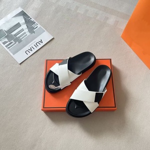 Nuovi Sandali Incrociati da <span class=keywords><strong>Donna</strong></span> di Marca Designer, Ciabatte di Lusso da Uomo Grandi, Antiscivolo, Comode per la Spiaggia, Adatte per l'Uso Esterno, Set per Coppie - Product Image 4
