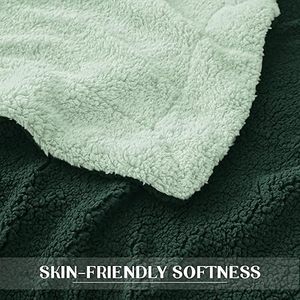 Manta de forro polar de Sherpa tamaño Queen reversible, manta de felpa suave para cama, mantas gruesas cálidas y esponjosas para invierno verde - Product Image 5