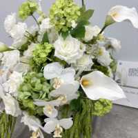 Décorations florales artificielles de haute qualité populaires, hydrangeas et bouquets de roses artificiels écologiques pour la décoration de mariage