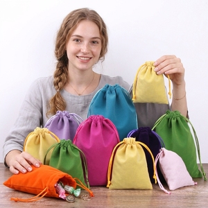 ถุงกำมะหยี่ใส่เครื่องประดับแบบมีเชือกผูก ขนาด 7x9 ซม. สำหรับขายส่ง บรรจุภัณฑ์แหวน สร้อยคอ ต่างหู  แบบกำหนดเองได้ - Product Image 2