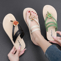 2023 nouvelle mode femmes pantoufles été Style marguerite plage pantoufles en plein air plat sandales pantoufles fille