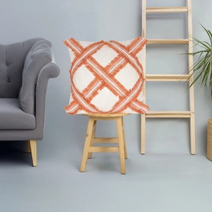 Housse de coussin tuftée à la main style bohème ivoire et orange avec bordure en dentelle pour canapé, hôtel, décoration intérieure - Product Image 1