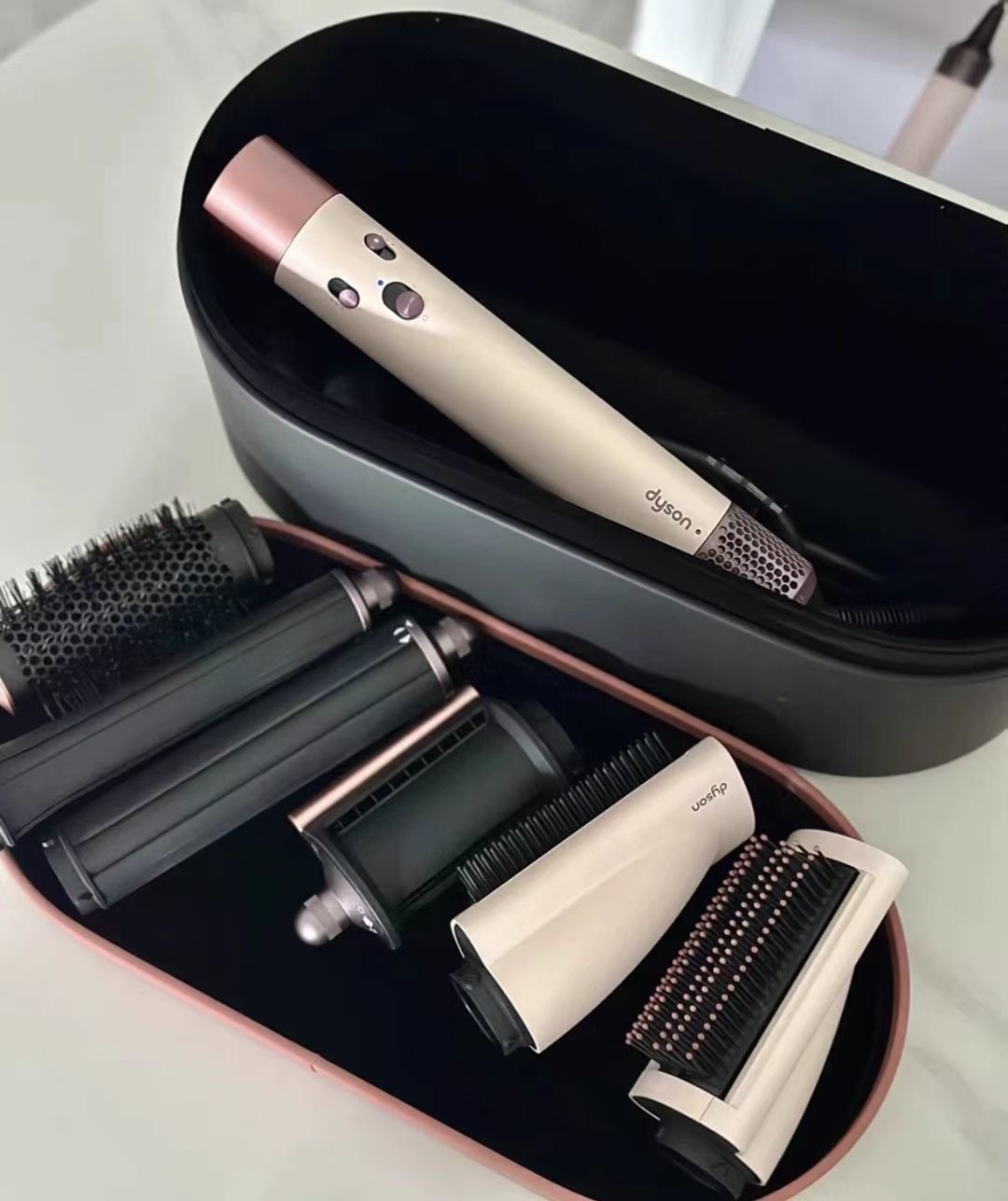 Dyson Airwrap Complete - Versatile Hair Styling Solutions