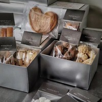 Boîte d'emballage rectangulaire durable en argent pour biscuits, fabriquée avec des matériaux recyclés, pour collations aseptiques, lait, dattes, caramel, bonbons, gâteaux et pâtisseries