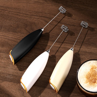 Mélangeur de boissons électrique portable OEM, fouet à matcha puissant, mousseur à lait portatif en acier inoxydable à piles pour le thé