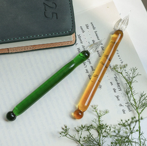 Stylo à plume en verre spirale verte, stylo à encre en cristal transparent avec bille noire pour la calligraphie - Product Image 4