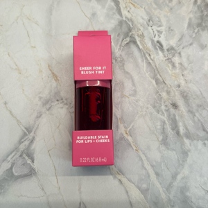 Blush Líquido Sheer Style em Múltiplas Cores, Uso Duplo para Lábios e Bochechas, Efeito Natural de Longa Duração - Product Image 4