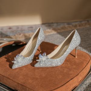 Chaussures de mariage d'été en cuir doré pour femmes, couleur champagne, style chinois, talon aiguille, antidérapantes - Product Image 1