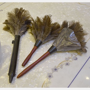 Brosse antistatique neuve en gros pour la maison avec manche en liège, <span class=keywords><strong>plumeau</strong></span> en plumes d'autruche de 48 cm pour le nettoyage de voitures et de maisons - Product Image 5