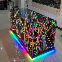 Cabina de DJ LiqVis con Pantalla Iluminada y Logotipo Personalizado, con Luz LED de Neón de Color Dinámico para Conciertos, Festivales y Bailes