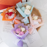 Buket bunga sabun simulasi mawar anyelir kecil untuk hadiah Hari Valentine Hari Ibu tanaman bunga yang diawetkan