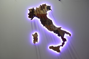 Portabottiglie per vino Made in Italy della migliore qualità portabottiglie per vino retroilluminazione colorata per decorazioni di lusso - Product Image 6