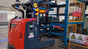 Heli Yufeng CQD16 AGV Reachtruck 1,6T 8,5M hefhoogte voor smalle gangen in hoogbouw magazijnautomatisering - Product Image 5