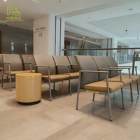 Canapé d'attente 3 places à structure en acier avec accoudoirs centraux pour hôpital, clinique, zone de réception publique, chaise de bureau, mobilier de hall