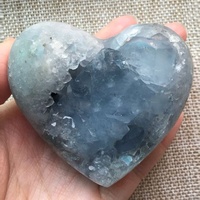 Pierres de guérison naturelles en forme de cœur grappes de cristal de célestite bleue pour la décoration de méditation
