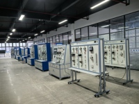 Dispositivo de Entrenamiento en Electrónica de Potencia y Accionamiento Eléctrico, Banco de Regulación de Velocidad del Motor para Laboratorio de Ingeniería Eléctrica Universitaria