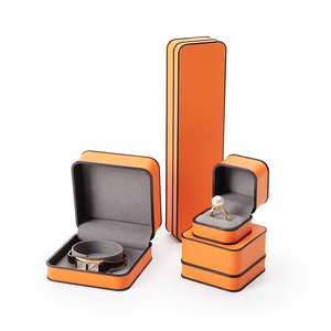 Jinsky Venta al Por Mayor Novedad Joyero de Cuero PU Naranja para Anillos, Aretes, Colgantes y Collares en Beige, Empaque para Joyería - Product Image 3