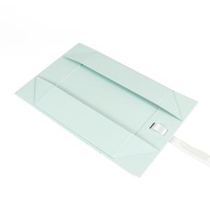 Caja de Regalo Cuadrada Plegable de Cartón Rígido de 48 cm, Fabricada con Materiales Reciclados Crown Win, con Cinta para Empaque de Calcetines, Blanca y Ecológica - Product Image 6