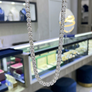 Collier chaîne tennis plaqué or 18 carats avec moissanite taillée, couleur blanche, serti griffe, style hip-hop, pour femme, idéal pour les fêtes et mariages - Product Image 1