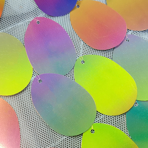 Tela de vestido de novia tejida elástica con puntos brillantes de gama alta, tela iridiscente de 40mm, forma ovalada, escamas de pescado, tela de lentejuelas de sirena - Product Image 6