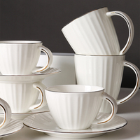 Service de table en porcelaine blanche de style moderne, 20 pièces, avec logo personnalisé, en stock, pour mariage et restaurant, en porcelaine fine (Bone China)