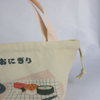 Sac à déjeuner en toile à motif de dessin animé avec cordon de serrage, pochette bento japonaise, logo personnalisé, écologique, fournisseurs en gros, pour le bureau et les pique-niques