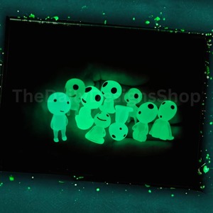 Figuras Kodama Luminosas Mágicas, 10 Piezas, Miniaturas de Espíritus del Bosque, Adornos Luminosos para Terrarios de Musgo, Decoración Única para Macetas - Product Image 2