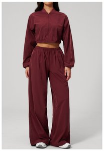 Ensemble de yoga pour femmes : Sweat-shirt ample à manches longues avec cordon de serrage à la taille et fermeture éclair intégrale, et pantalon de survêtement taille haute à jambes larges - Product Image 5