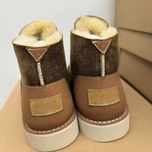 Botas de Nieve Térmicas Antideslizantes Ligeras de Moda Otoño Invierno 2025, Botas de Piel de Oveja de Alta Calidad, Zapatos Casuales de Diseñador - Product Image 2