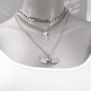 Collar de moda en capas de aleación de zinc dorada con múltiples cadenas, colgante de alas de ángel, corazón, candado y llave, cadena para clavícula, collar para suéter - Product Image 2