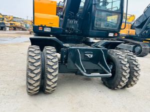 Bomba Hidráulica Original HYUNDAI 150W-7 de 15 Toneladas para Excavadora de Orugas Usada, Excelente Estado, Cabina Limpia, Eficiente en Consumo de Combustible - Product Image 3