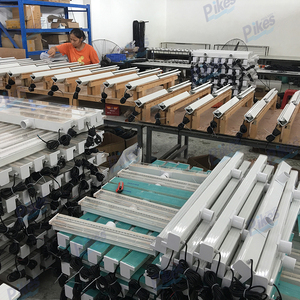 <span class=keywords><strong>Lame</strong></span> de <span class=keywords><strong>cascade</strong></span> LED en acrylique colorée pour <span class=keywords><strong>piscine</strong></span>, effet <span class=keywords><strong>cascade</strong></span> avec variété d'effets lumineux - Product Image 5